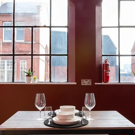 Stylish Jewellery Quarter Sleeps 4